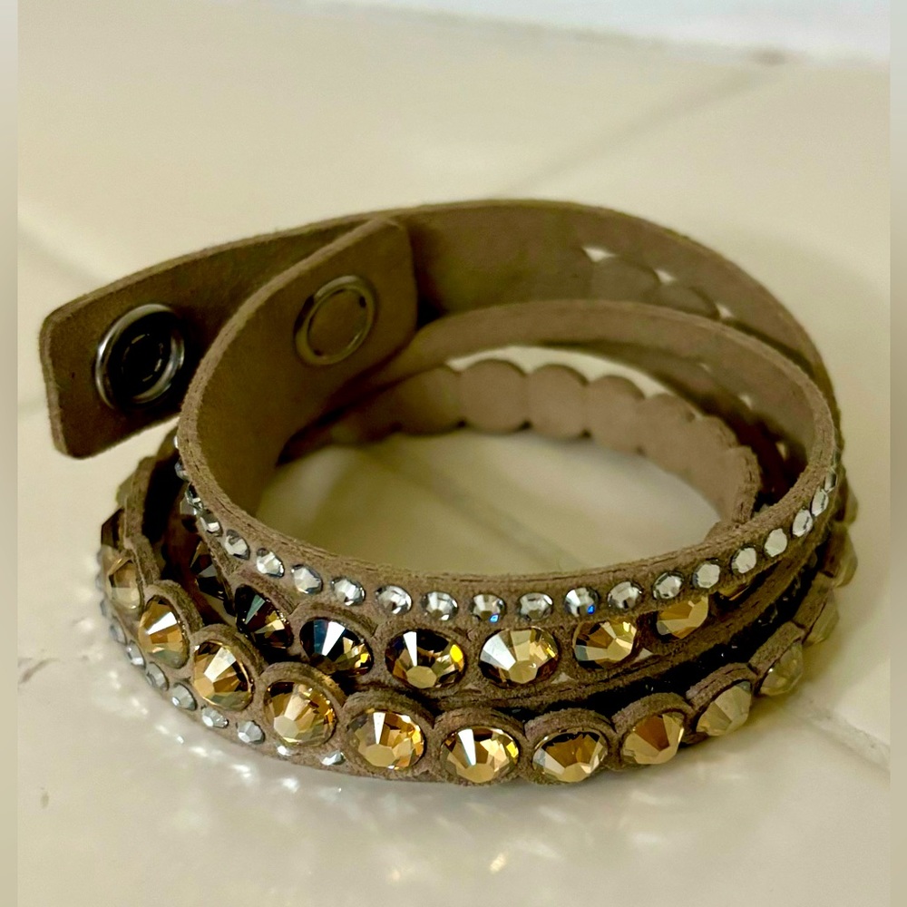 Stunning Bracelet covered in Gold and Silver Swarovski Crystals! ✨✨✨